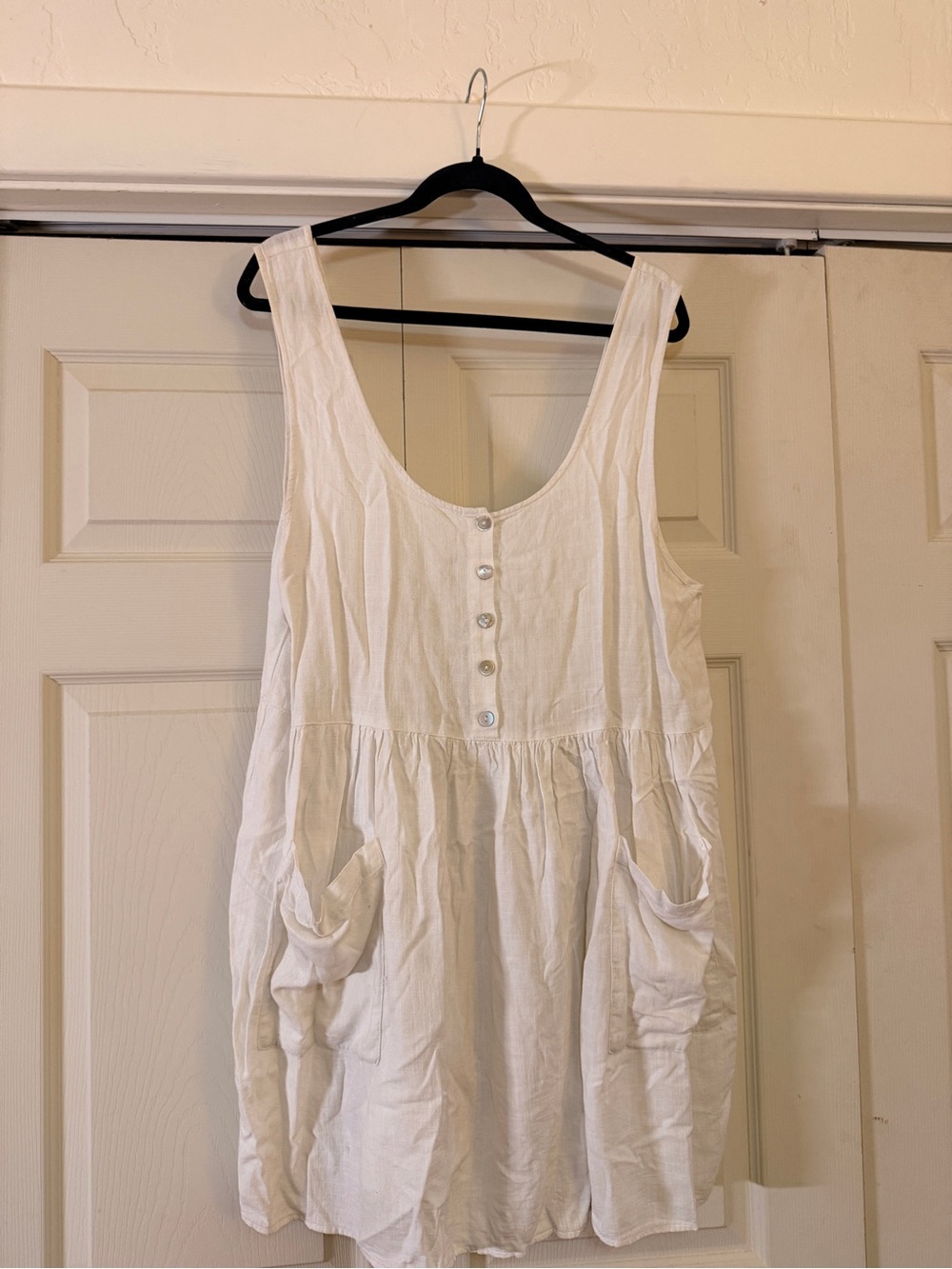 Cooperative White Sleeveless Button-Front Tunic